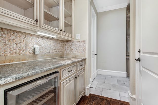 6628 Sondra Drive, Dallas, TX 75214
