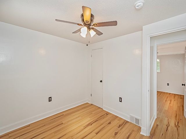 260 Creston Drive, West Mifflin, PA 15122