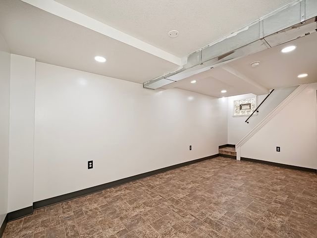 260 Creston Drive, West Mifflin, PA 15122