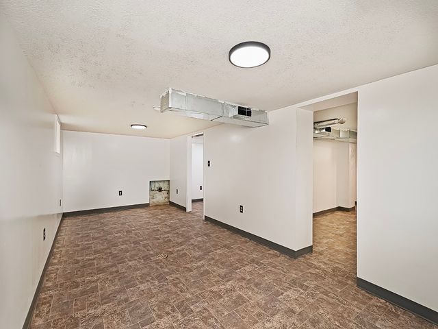 260 Creston Drive, West Mifflin, PA 15122