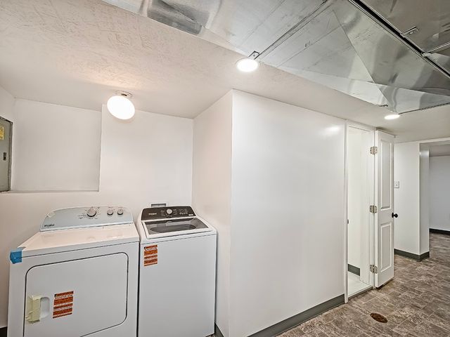 260 Creston Drive, West Mifflin, PA 15122