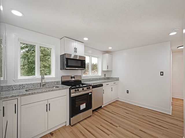 260 Creston Drive, West Mifflin, PA 15122