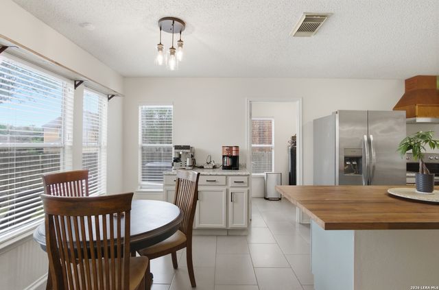 6339 HIGBEE ML, San Antonio, TX 78247