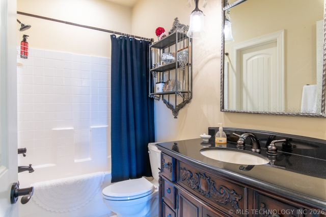 5810 W Orlando Circle, Broken Arrow, OK 74011