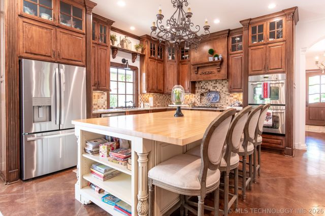 5810 W Orlando Circle, Broken Arrow, OK 74011