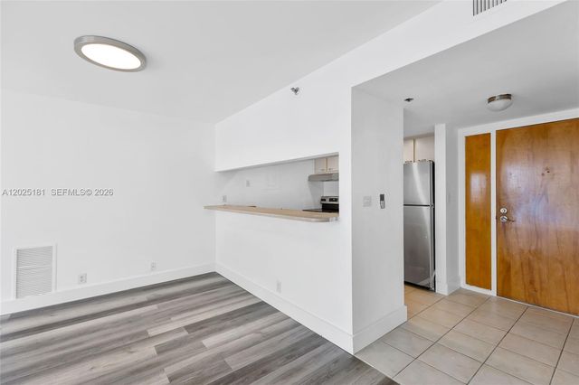 7601 E Treasure Dr 506, North Bay Village, FL 33141