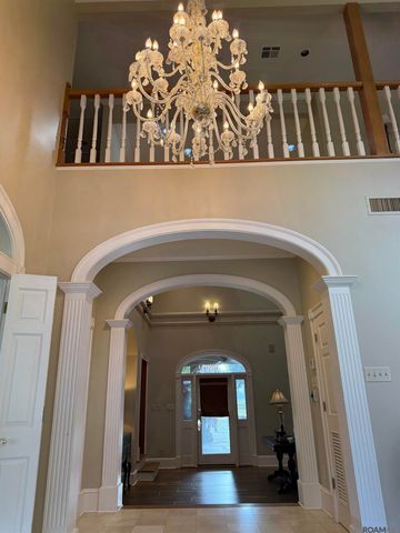 24010 Sherwood Dr, Plaquemine, LA 70764