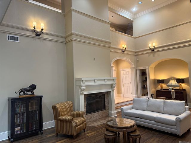 24010 Sherwood Dr, Plaquemine, LA 70764