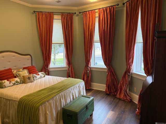 24010 Sherwood Dr, Plaquemine, LA 70764