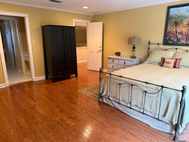 24010 Sherwood Dr, Plaquemine, LA 70764