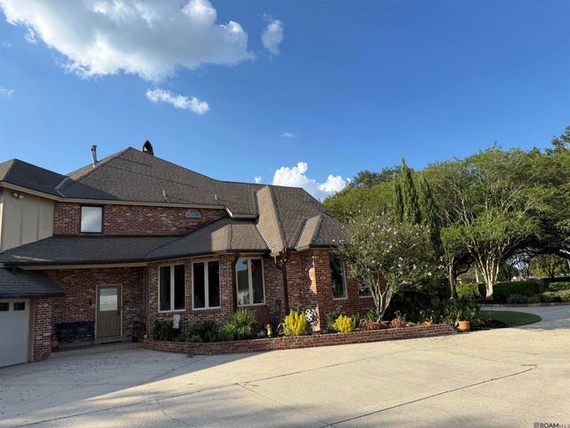 24010 Sherwood Dr, Plaquemine, LA 70764