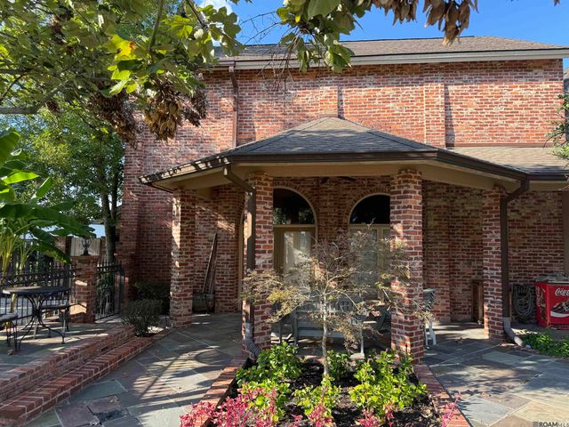 24010 Sherwood Dr, Plaquemine, LA 70764