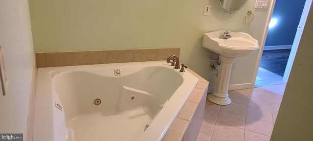 15309 LIONS DEN RD, Burtonsville, MD 20866