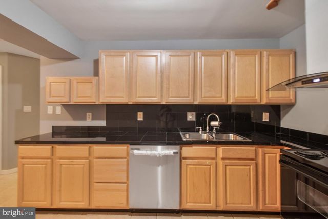 15309 LIONS DEN RD, Burtonsville, MD 20866