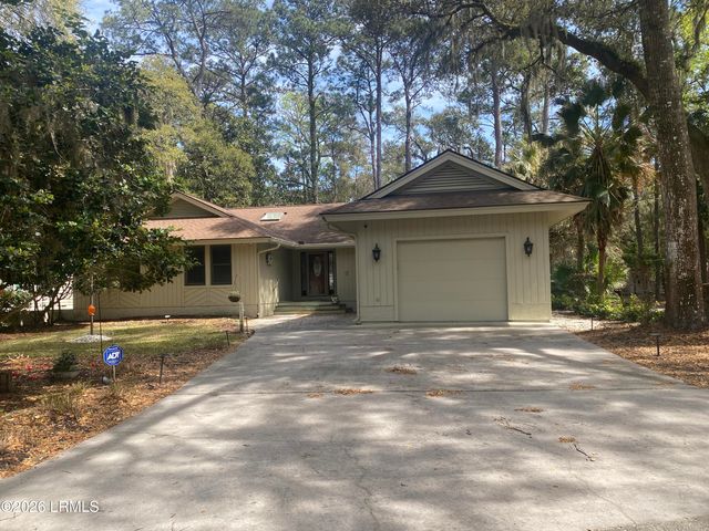 2 Sweet Gum Lane, Hilton Head Island, SC 29928