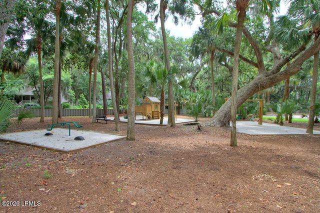 2 Sweet Gum Lane, Hilton Head Island, SC 29928