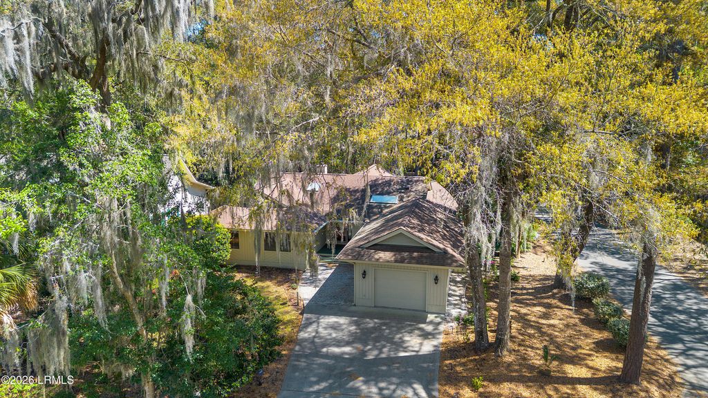 2 Sweet Gum Lane, Hilton Head Island, SC 29928