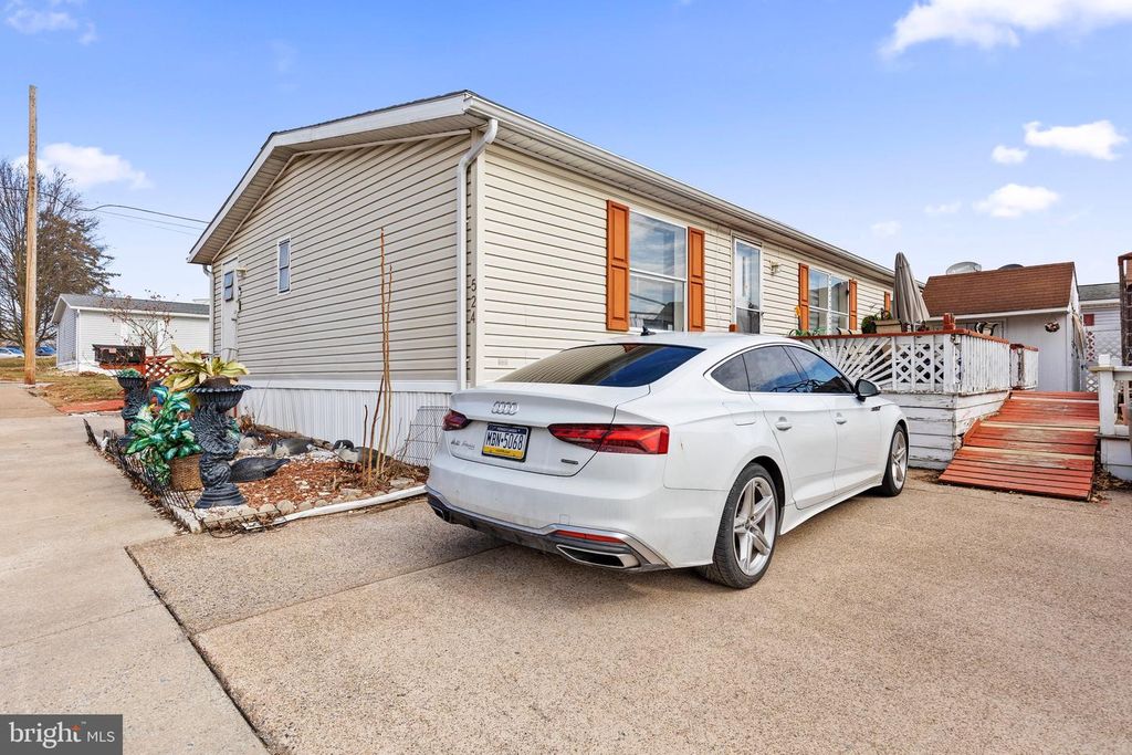 524 N PINE ST, Middletown, PA 17057