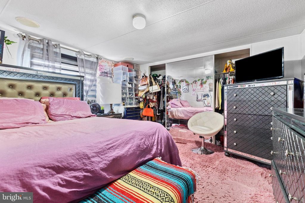 Image 13 of property listing at 524 N PINE ST, Middletown, PA 17057