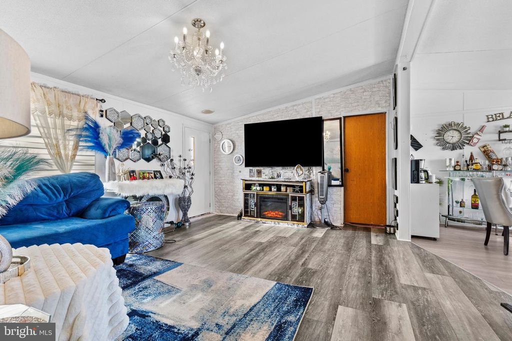 Image 5 of property listing at 524 N PINE ST, Middletown, PA 17057