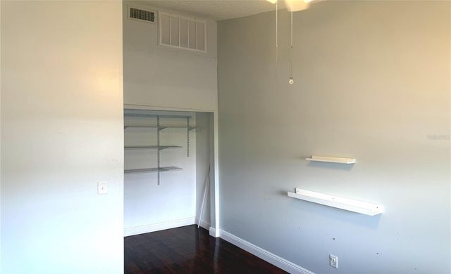 4221 LA SORRENTO COURT, Tampa, FL 33611