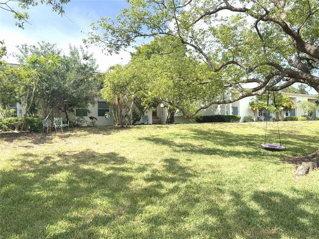 4221 LA SORRENTO COURT, Tampa, FL 33611