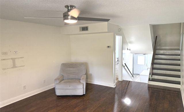 4221 LA SORRENTO COURT, Tampa, FL 33611