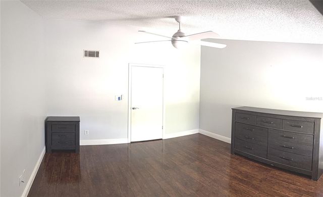 4221 LA SORRENTO COURT, Tampa, FL 33611