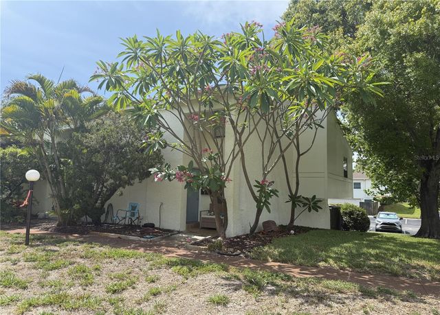 4221 LA SORRENTO COURT, Tampa, FL 33611