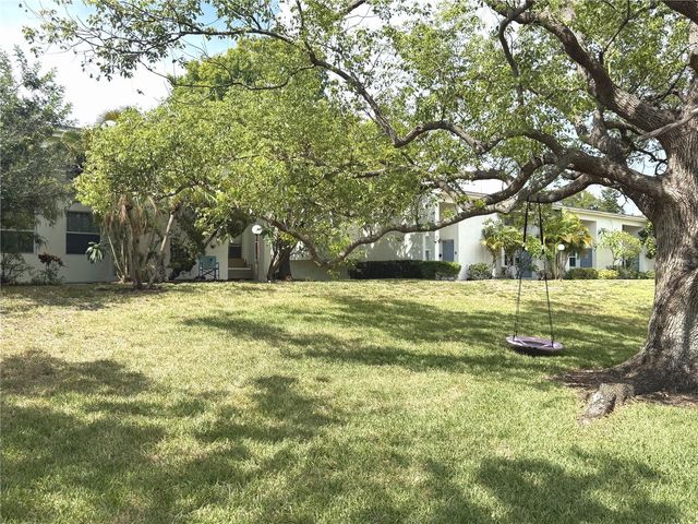 4221 LA SORRENTO COURT, Tampa, FL 33611