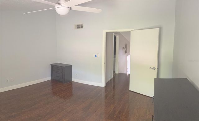 4221 LA SORRENTO COURT, Tampa, FL 33611