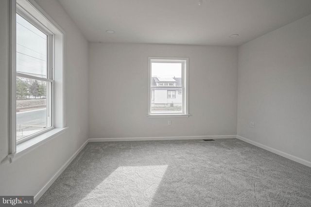 1 MYRTLE AVE, Gloucester City, NJ 08030