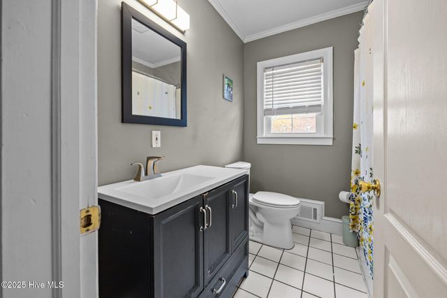 1744 Beaumont Drive, Greenville, NC 27858