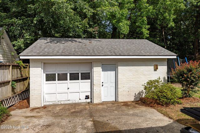 1744 Beaumont Drive, Greenville, NC 27858