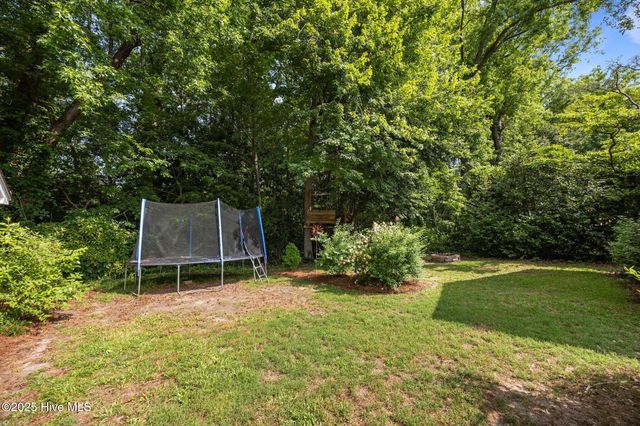 1744 Beaumont Drive, Greenville, NC 27858