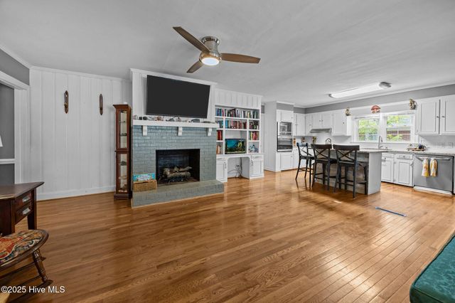 1744 Beaumont Drive, Greenville, NC 27858
