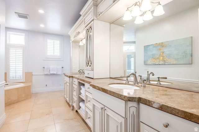 1742 E RIDGE POINT DR, Bountiful, UT 84010