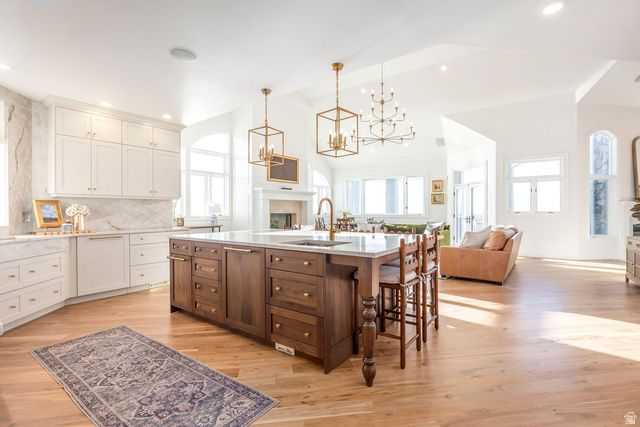 1742 E RIDGE POINT DR, Bountiful, UT 84010