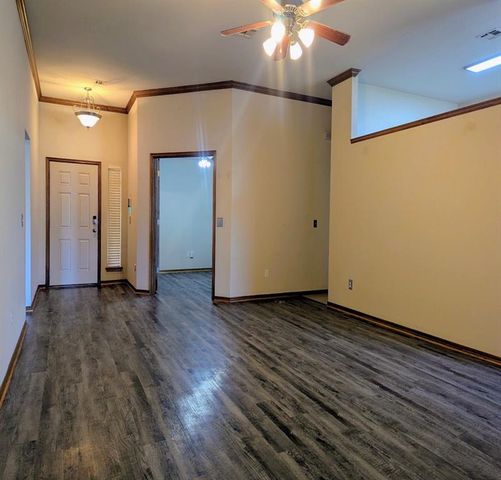 2705 SE 92nd Circle, Moore, OK 73160