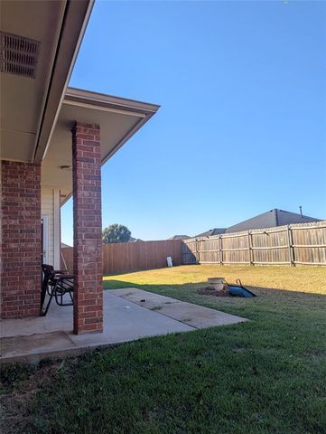 2705 SE 92nd Circle, Moore, OK 73160