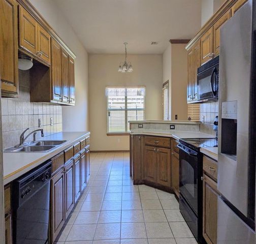 2705 SE 92nd Circle, Moore, OK 73160