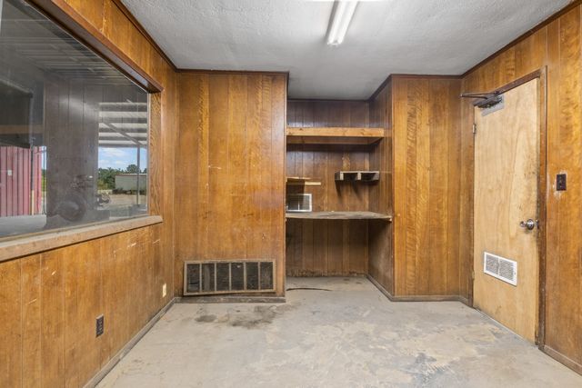 450 County Road 1312, Mt Pleasant, TX 75455