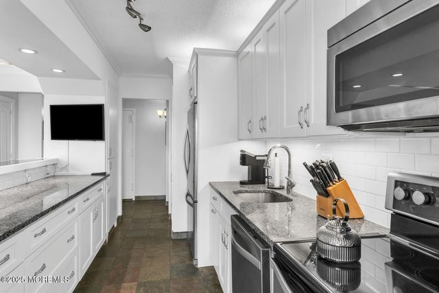 1 Channel Drive 705, Monmouth Beach, NJ 07750