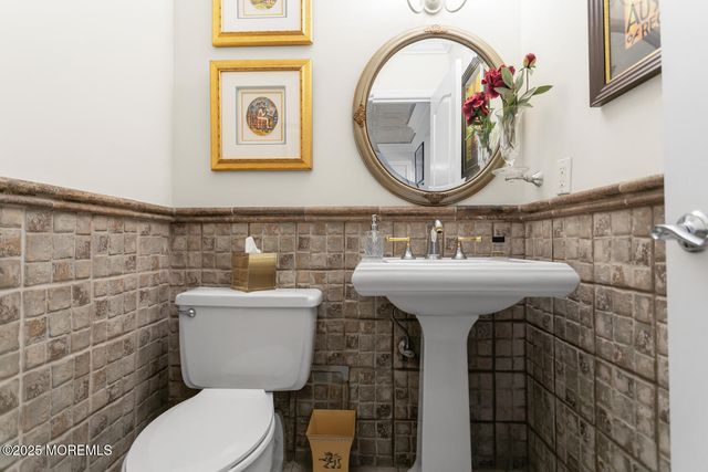 1 Channel Drive 705, Monmouth Beach, NJ 07750