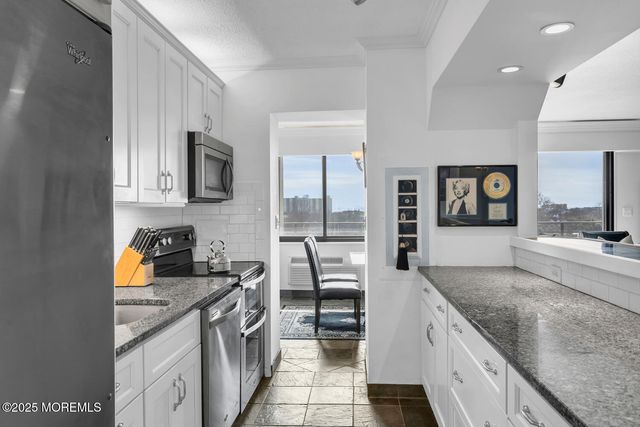 1 Channel Drive 705, Monmouth Beach, NJ 07750