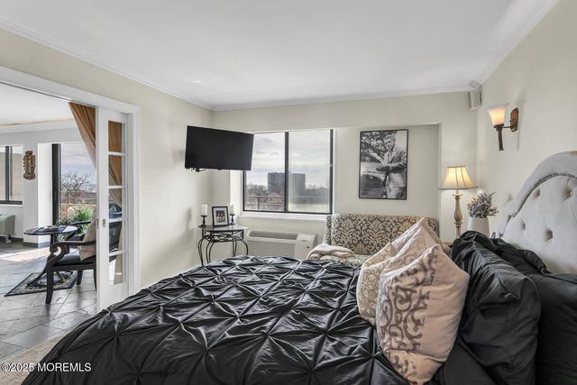 1 Channel Drive 705, Monmouth Beach, NJ 07750