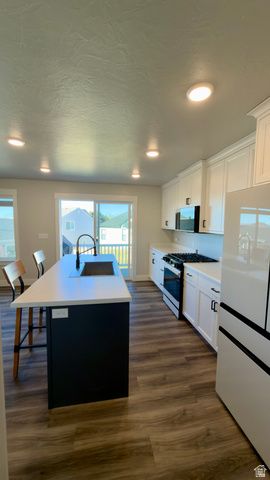 1901 SOUTHPOINTE CT, Logan, UT 84341