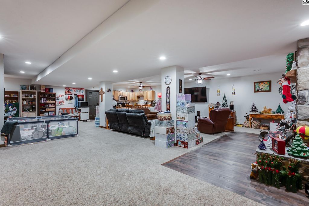 2308 18th Ave