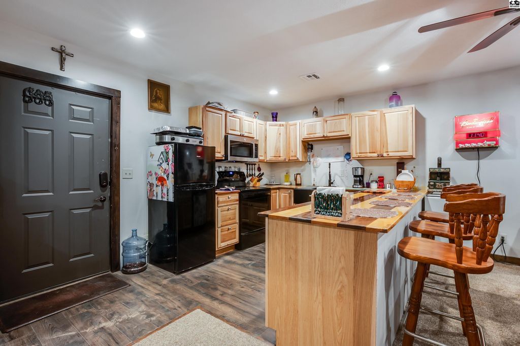 2308 18th Ave
