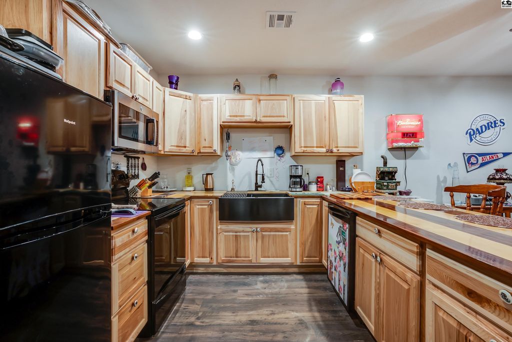 2308 18th Ave